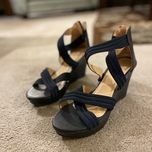 Navy blue wedges heels (size 9)